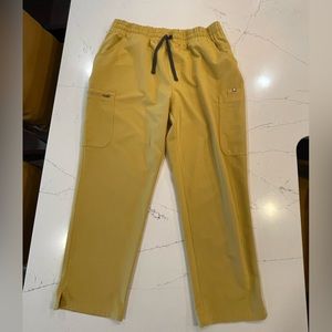 Figs Gold Petite Skinny Scrub pants